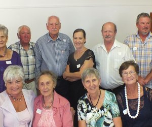 Oud Polisiebeamptes kuier saam